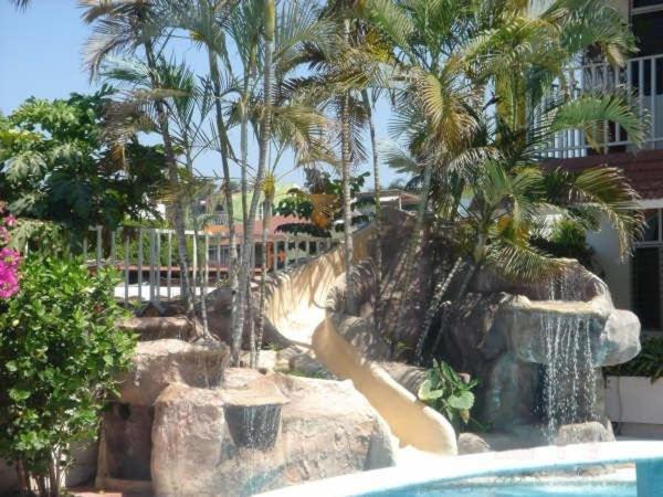 Hotel Y Suites Bugambilias Rincón de Guayabitos Exterior foto