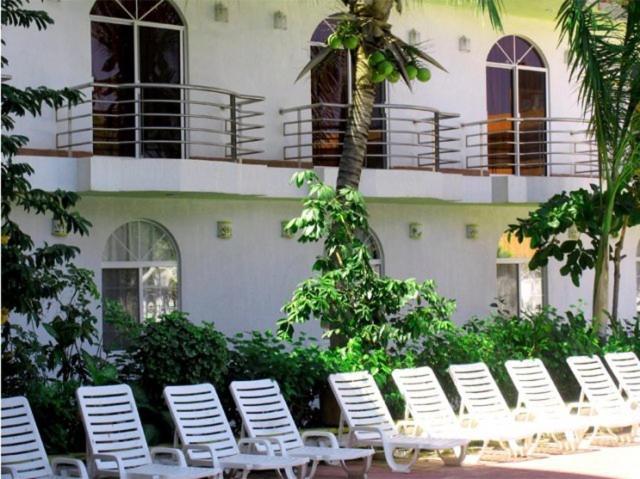 Hotel Y Suites Bugambilias Rincón de Guayabitos Exterior foto